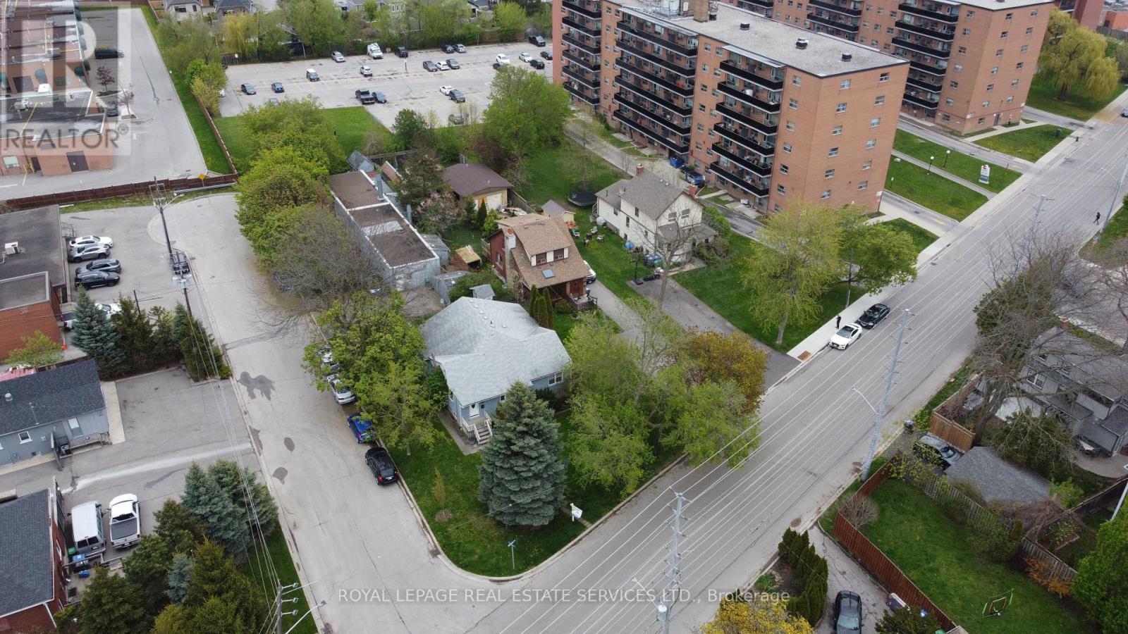 1083 Seneca Avenue, Mississauga, ON - Outdoor With View