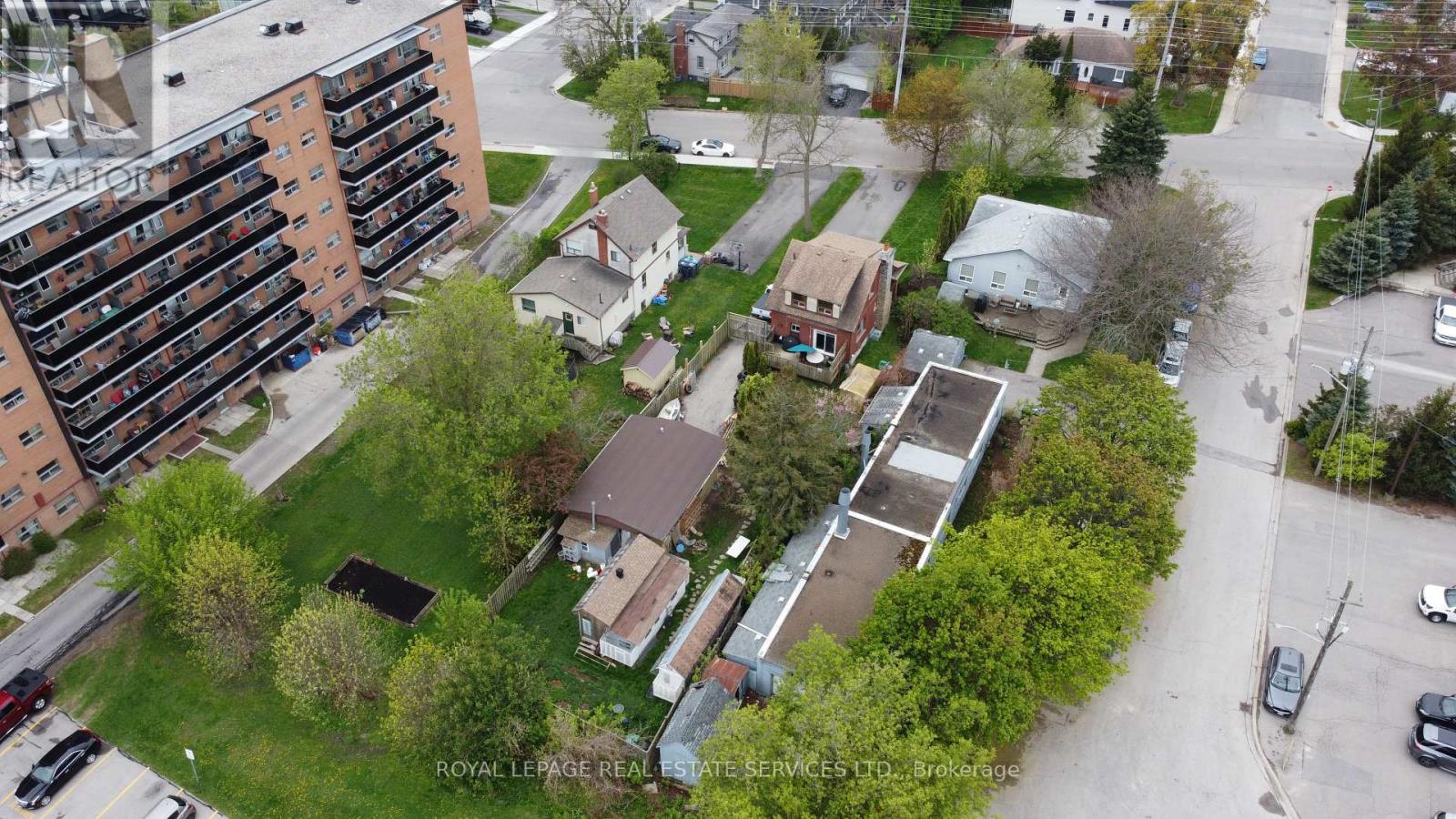 1083 Seneca Avenue, Mississauga, ON - Outdoor With View