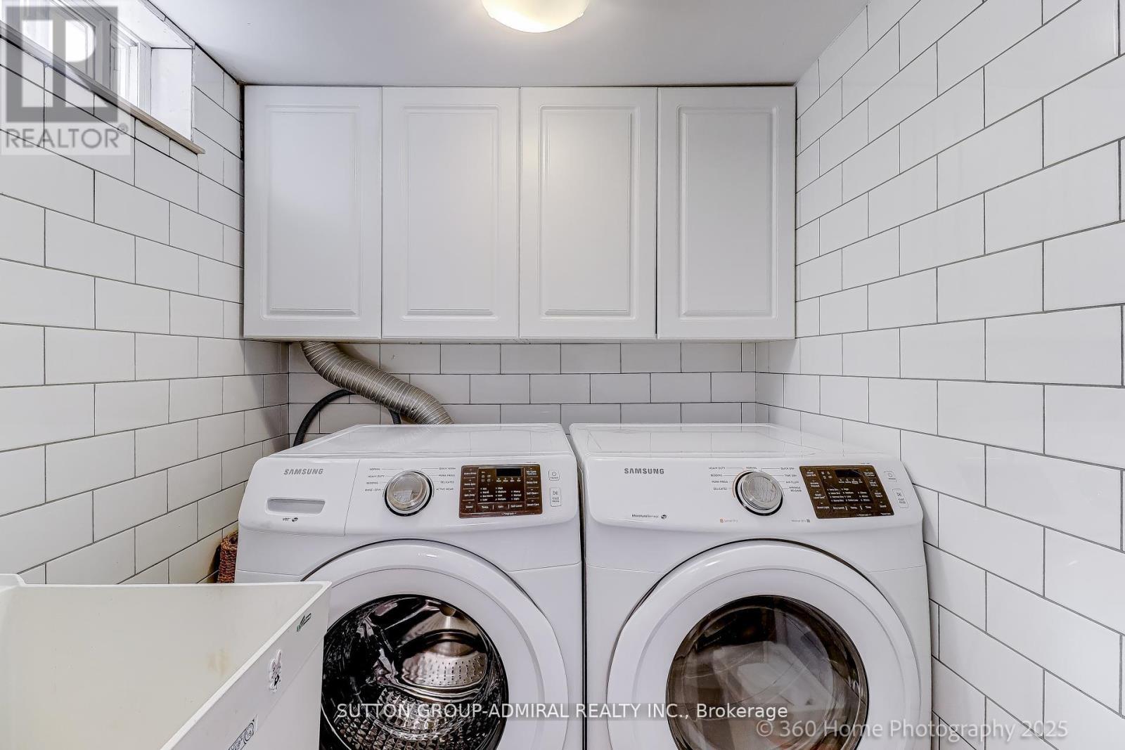 709 Greycedar Crescent, Mississauga, ON - Indoor Photo Showing Laundry Room