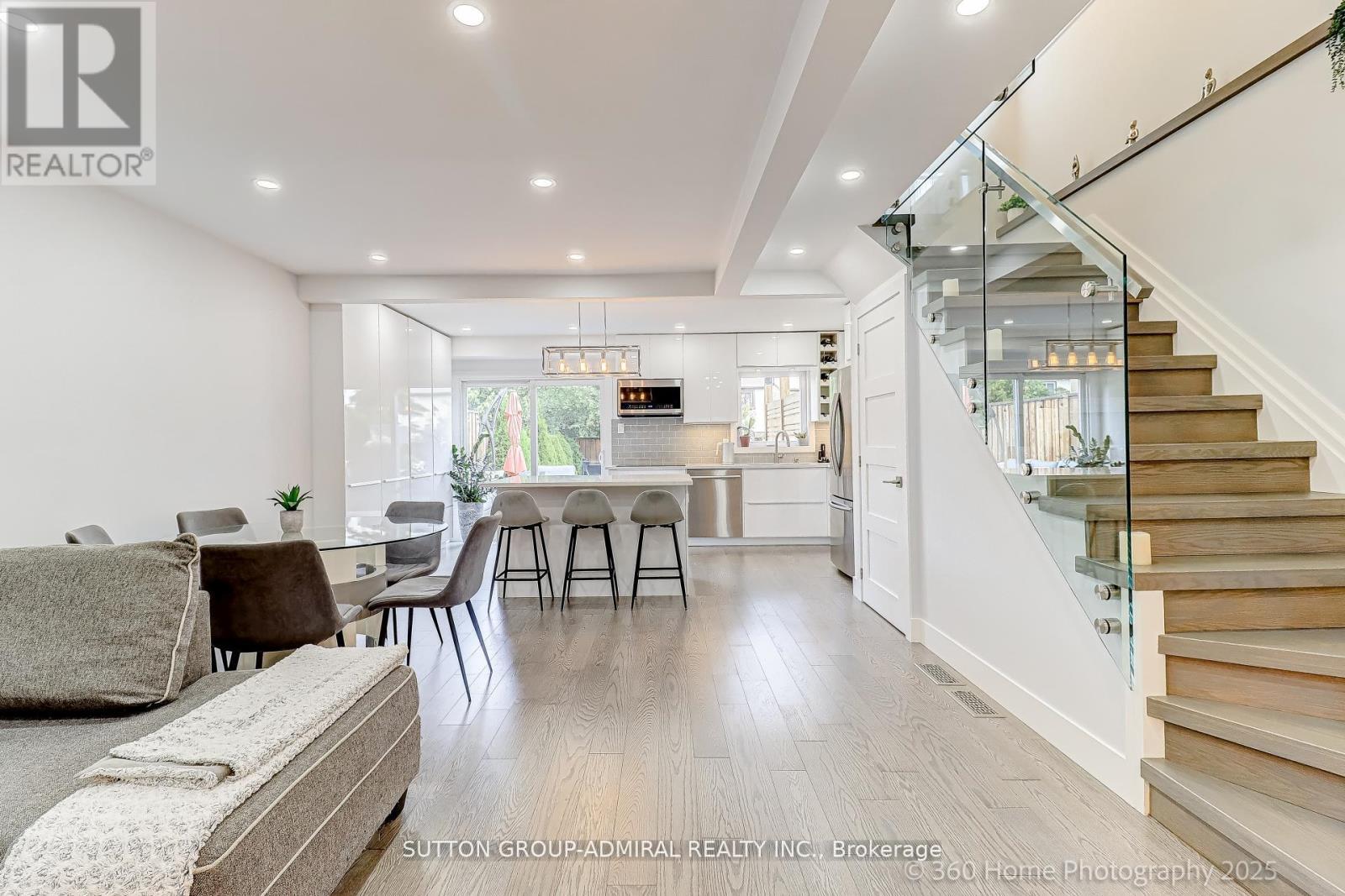 709 Greycedar Crescent, Mississauga, ON - Indoor Photo Showing Other Room