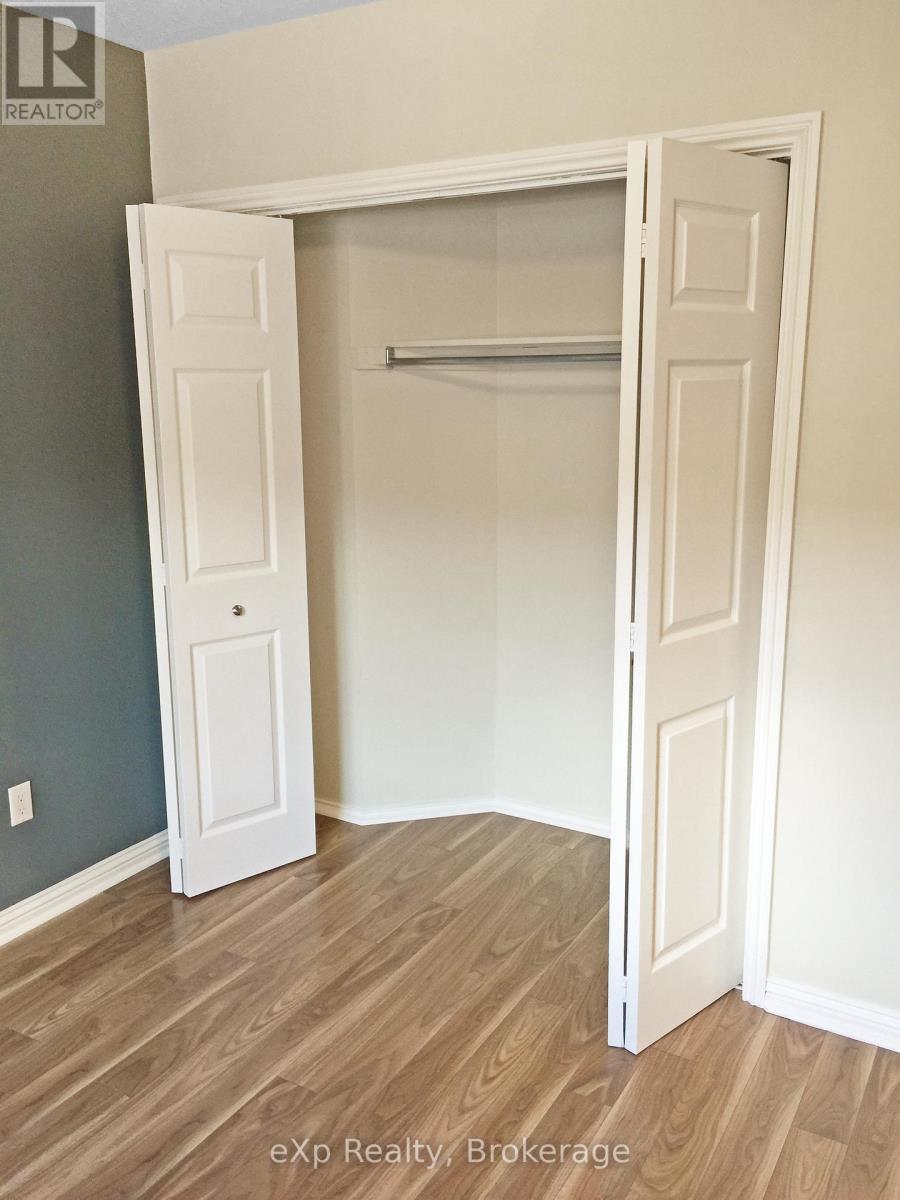 322 10Th Street, Hanover, ON