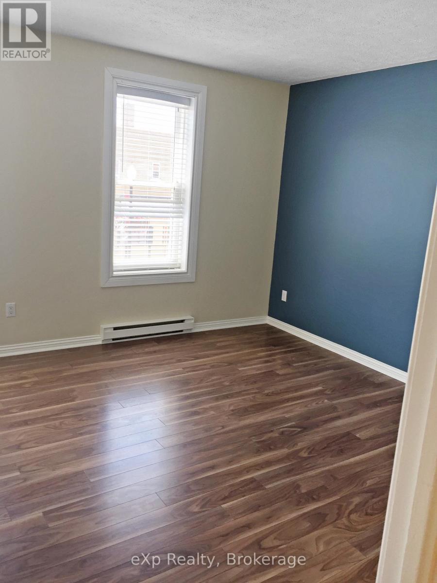 322 10Th Street, Hanover, ON