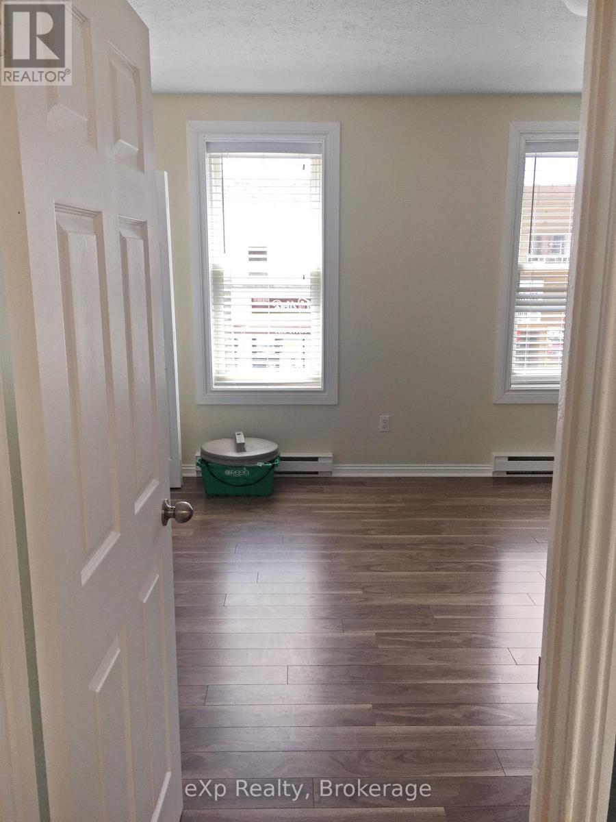 322 10Th Street, Hanover, ON