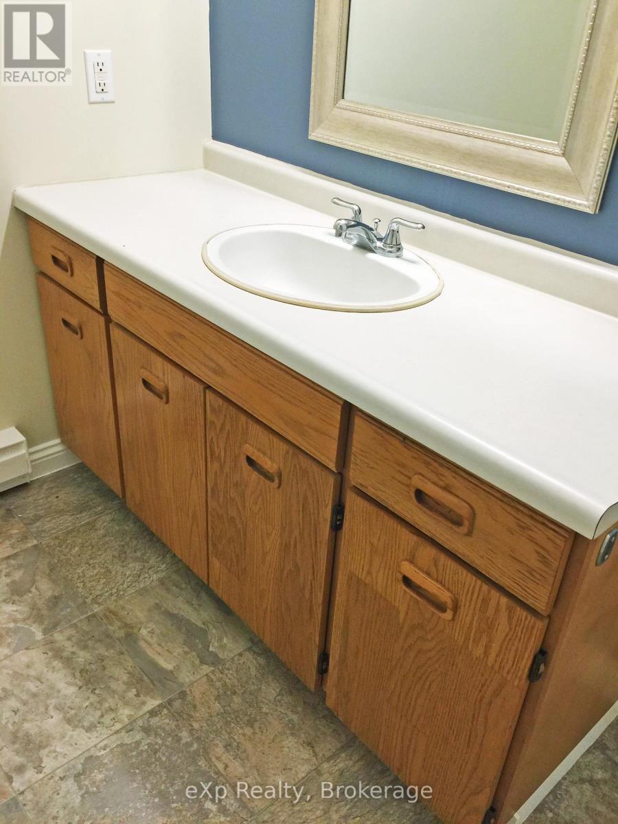 322 10Th Street, Hanover, ON