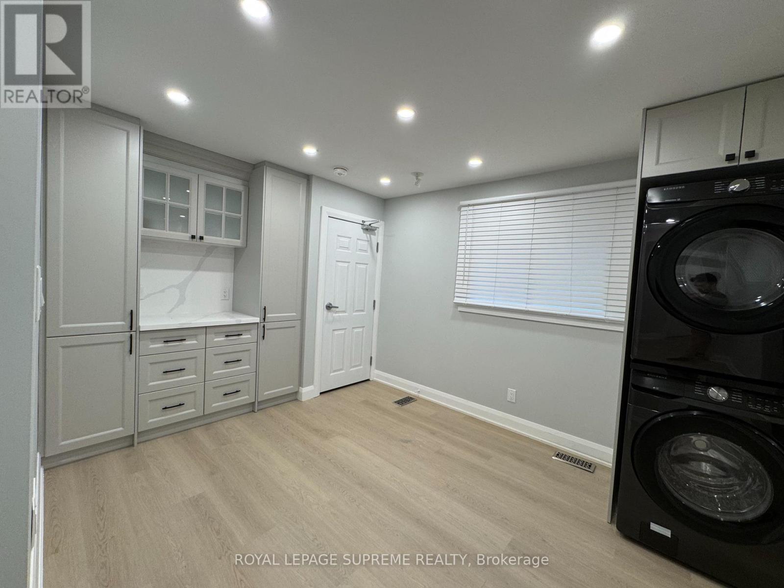 Upper - 8 Redwood Court, Barrie, ON - Indoor Photo Showing Laundry Room