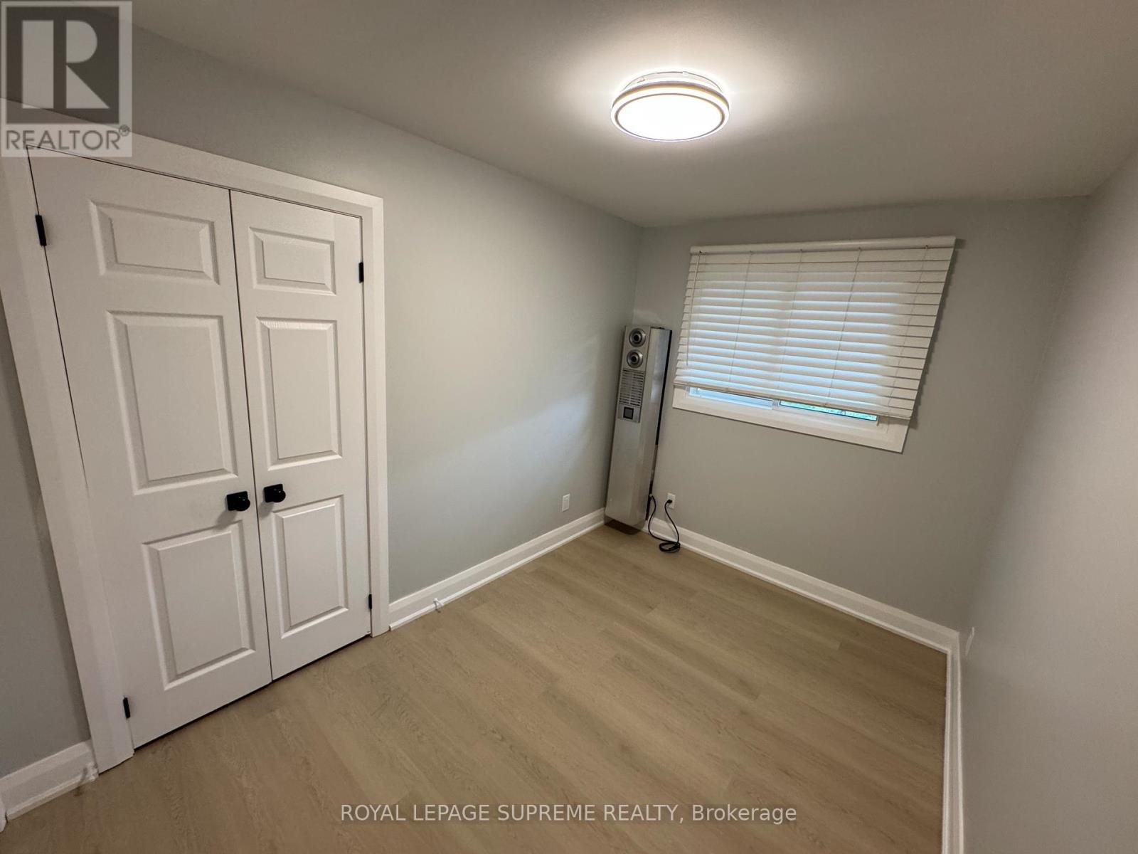 Upper - 8 Redwood Court, Barrie, ON - Indoor Photo Showing Other Room