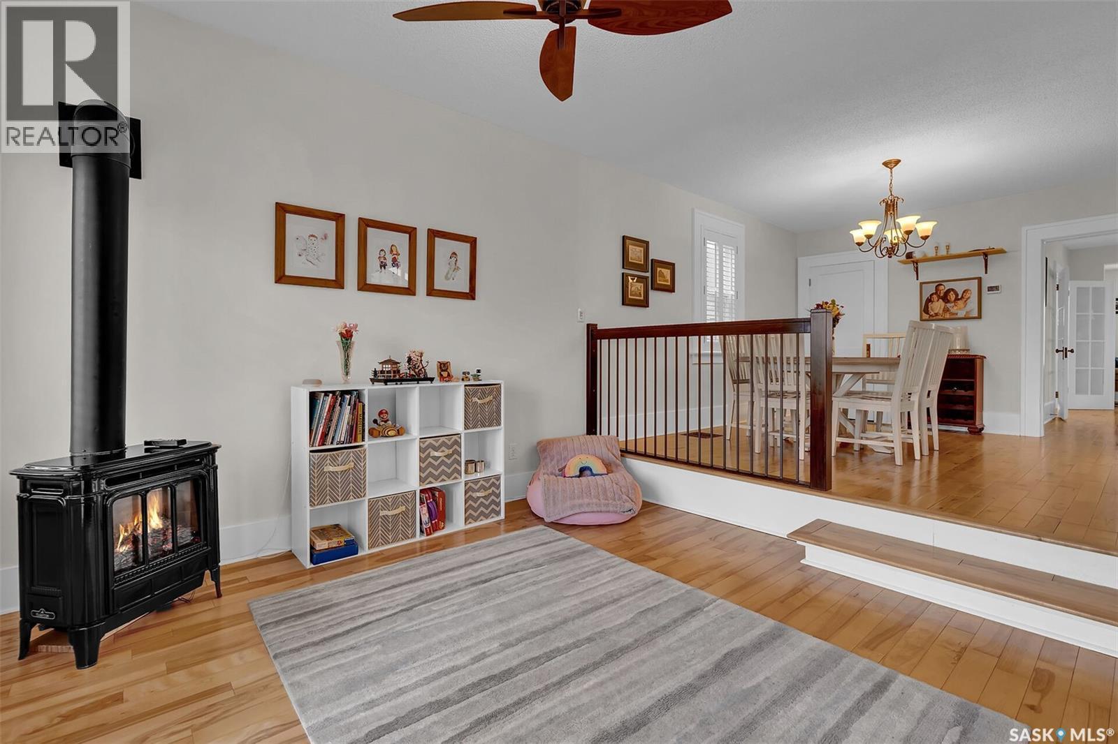 2736 Regina Avenue, Regina, SK - Indoor With Fireplace