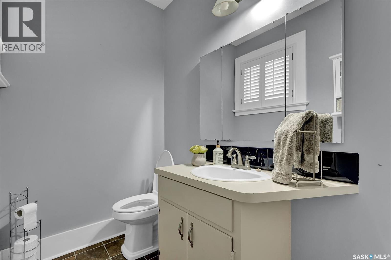 2736 Regina Avenue, Regina, SK - Indoor Photo Showing Bathroom