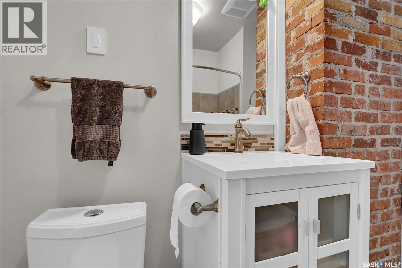 2736 Regina Avenue, Regina, SK - Indoor Photo Showing Bathroom