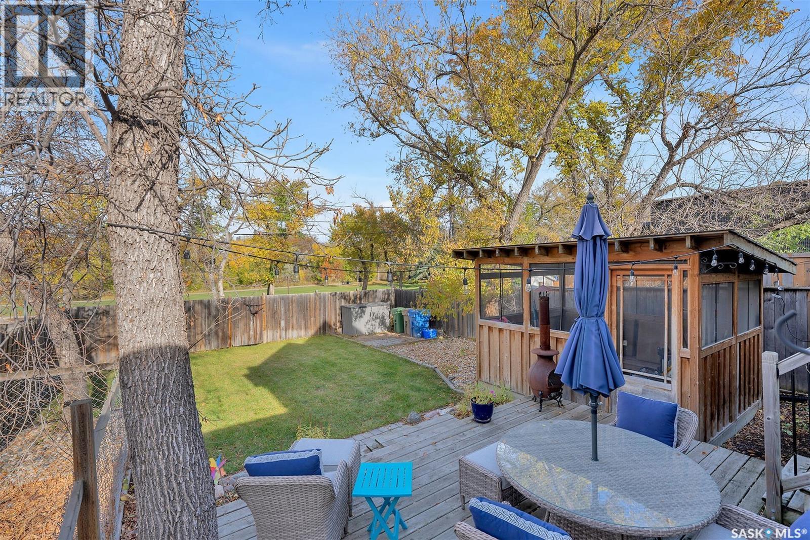 2736 Regina Avenue, Regina, SK - Outdoor With Deck Patio Veranda
