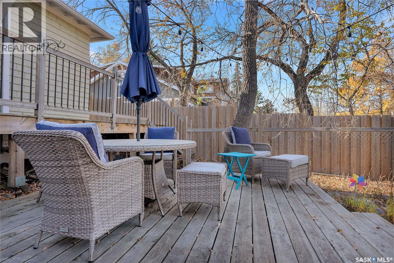 2736 Regina Avenue, Regina, SK - Outdoor With Deck Patio Veranda