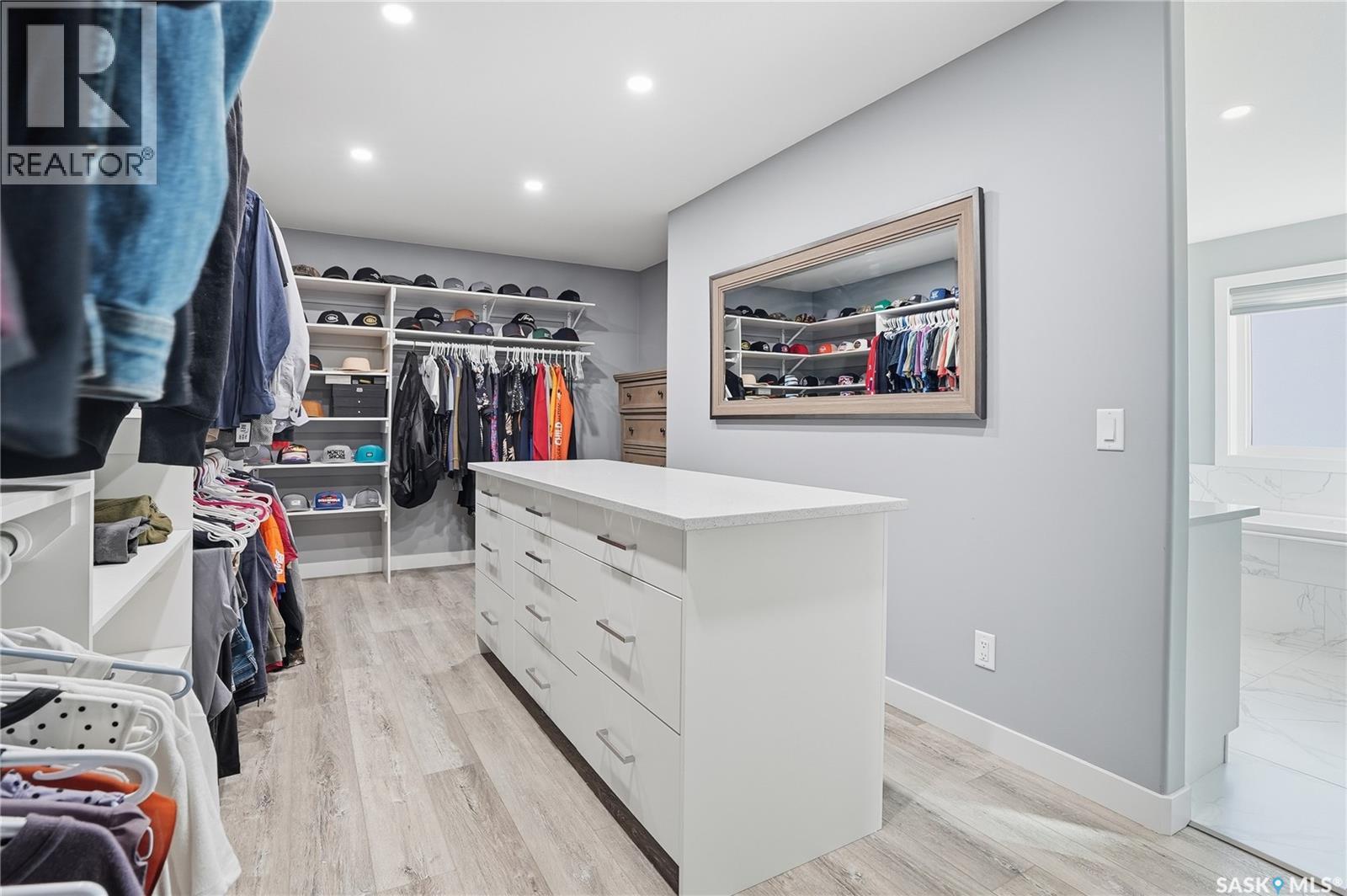 Toye Acreage, Grant Rm No. 372, SK - Indoor