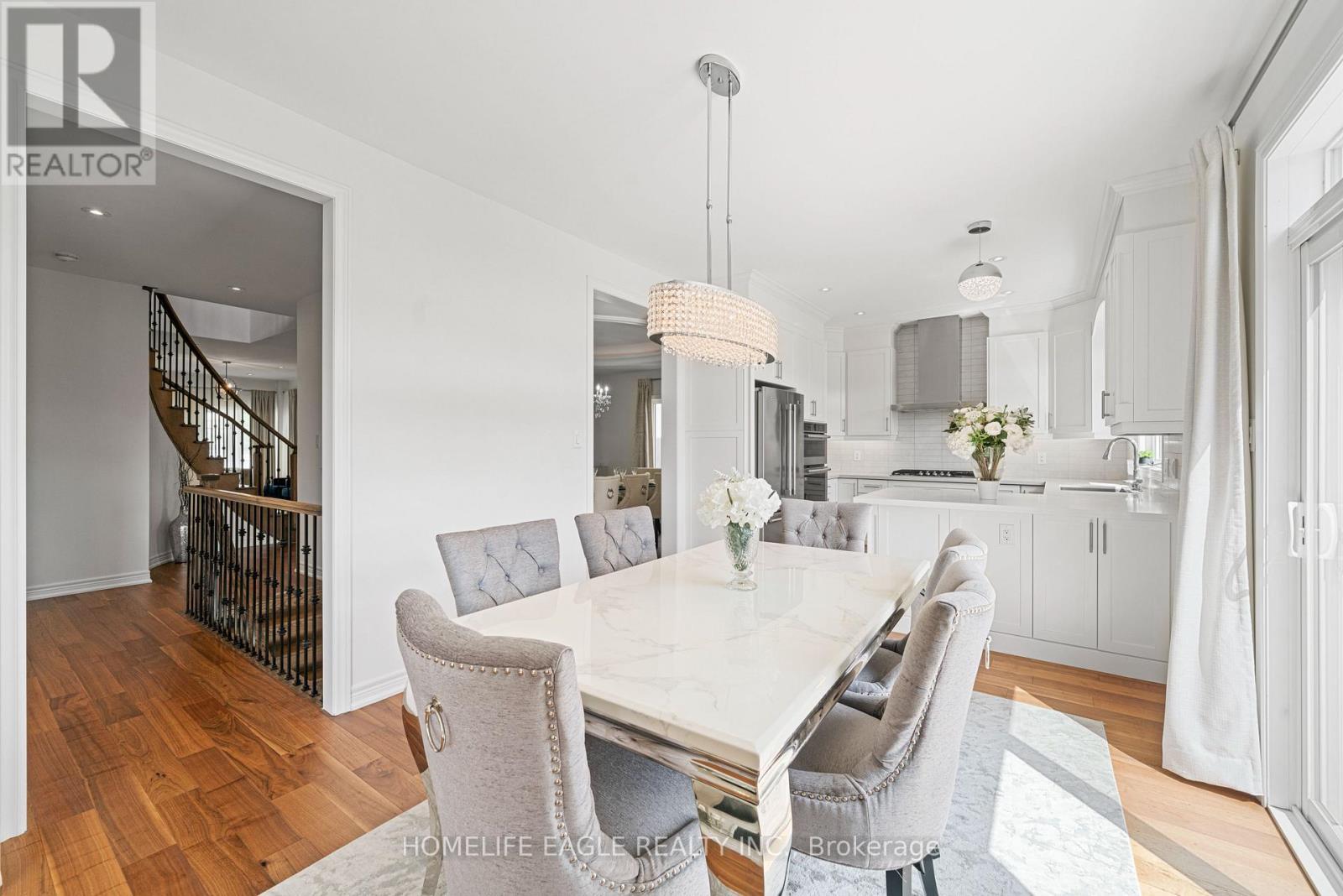 545 Clifford Perry Place, Newmarket, ON - Indoor Photo Showing Dining Room
