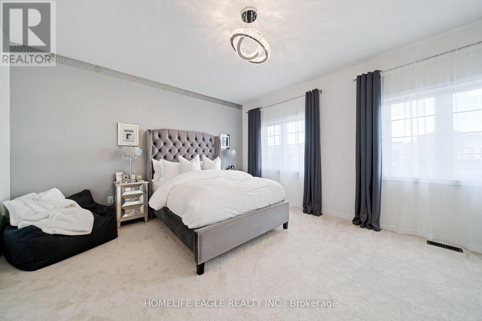 545 Clifford Perry Place, Newmarket, ON - Indoor Photo Showing Bedroom