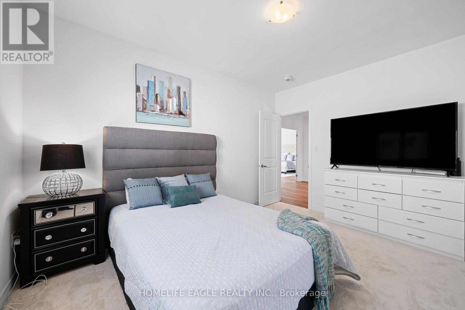 545 Clifford Perry Place, Newmarket, ON - Indoor Photo Showing Bedroom