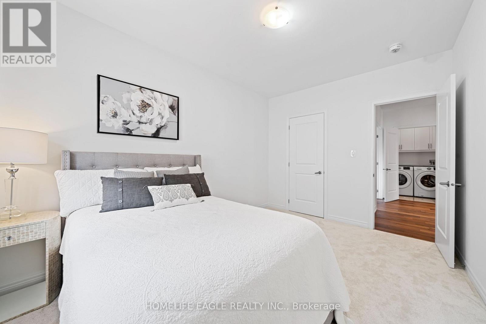 545 Clifford Perry Place, Newmarket, ON - Indoor Photo Showing Bedroom