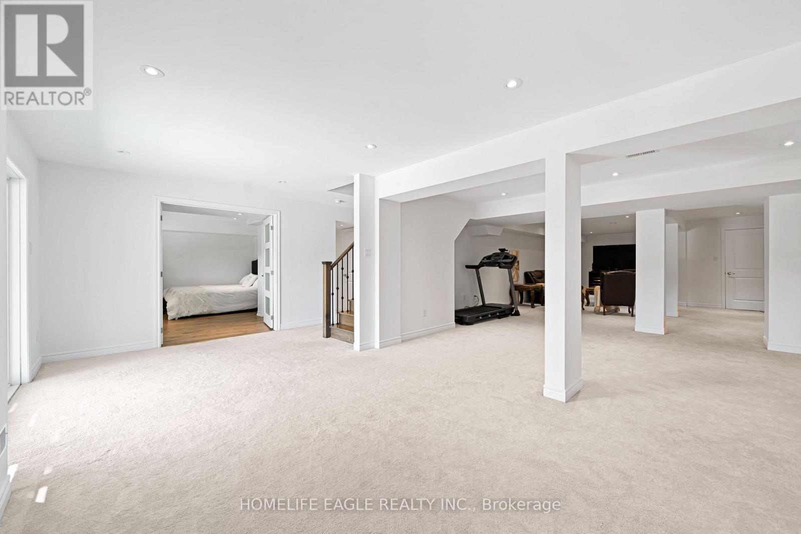 545 Clifford Perry Place, Newmarket, ON - Indoor