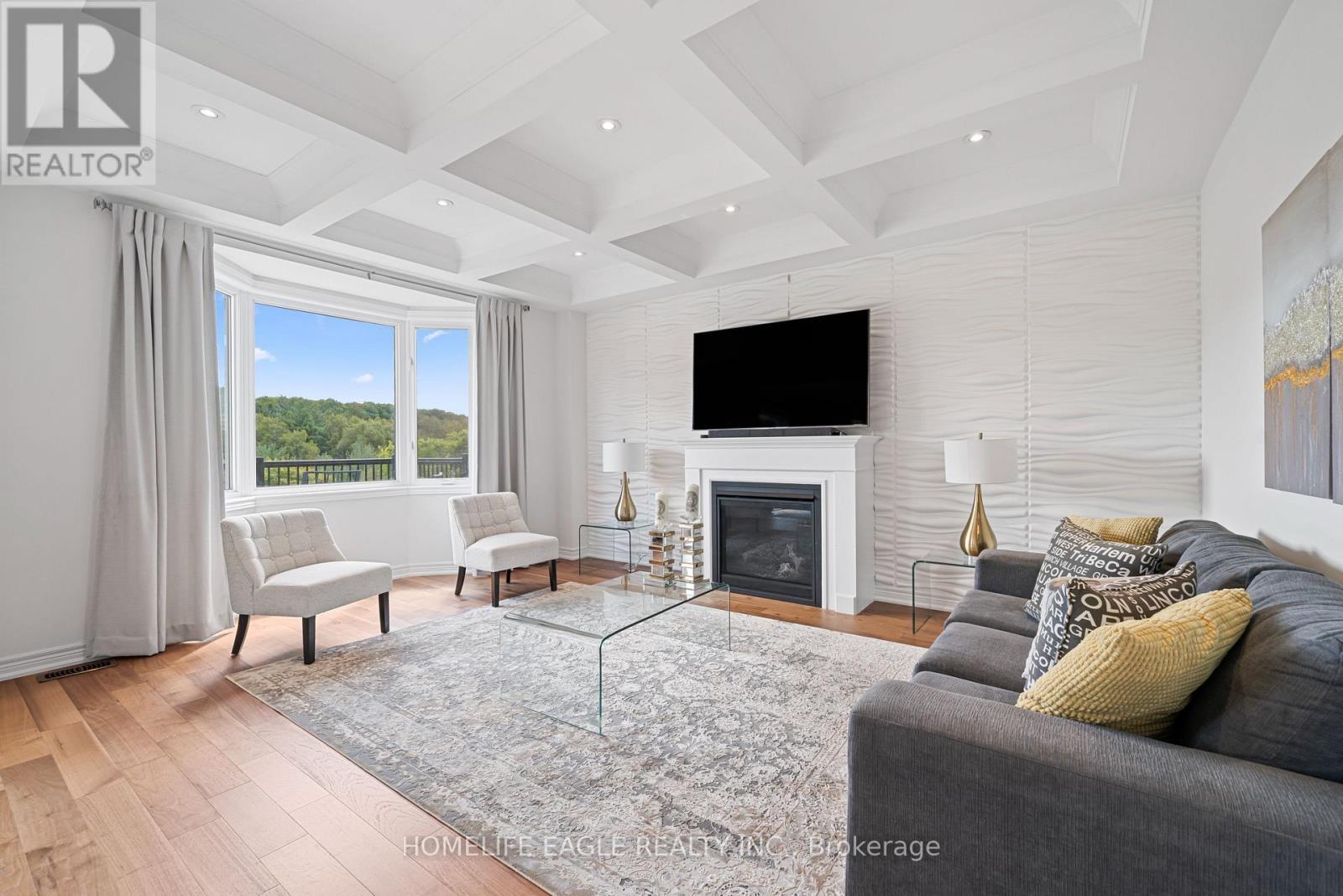 545 Clifford Perry Place, Newmarket, ON - Indoor Photo Showing Living Room With Fireplace