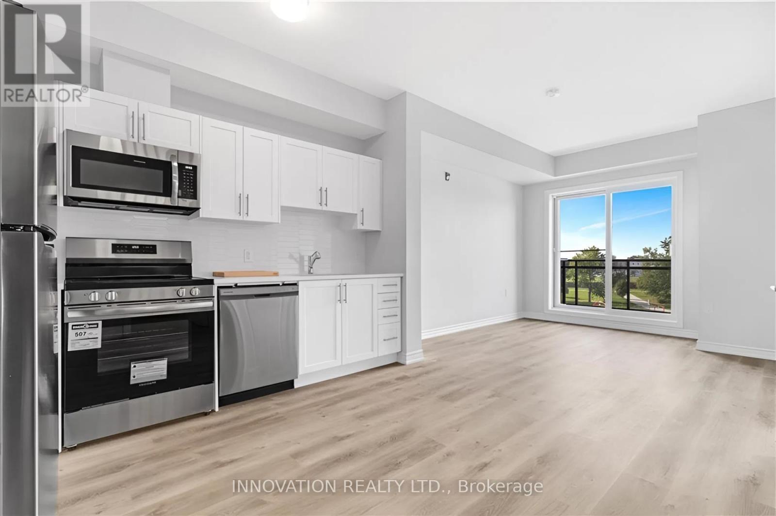 303 - 397 Codd'S Road, Ottawa, ON - Indoor Photo Showing Kitchen