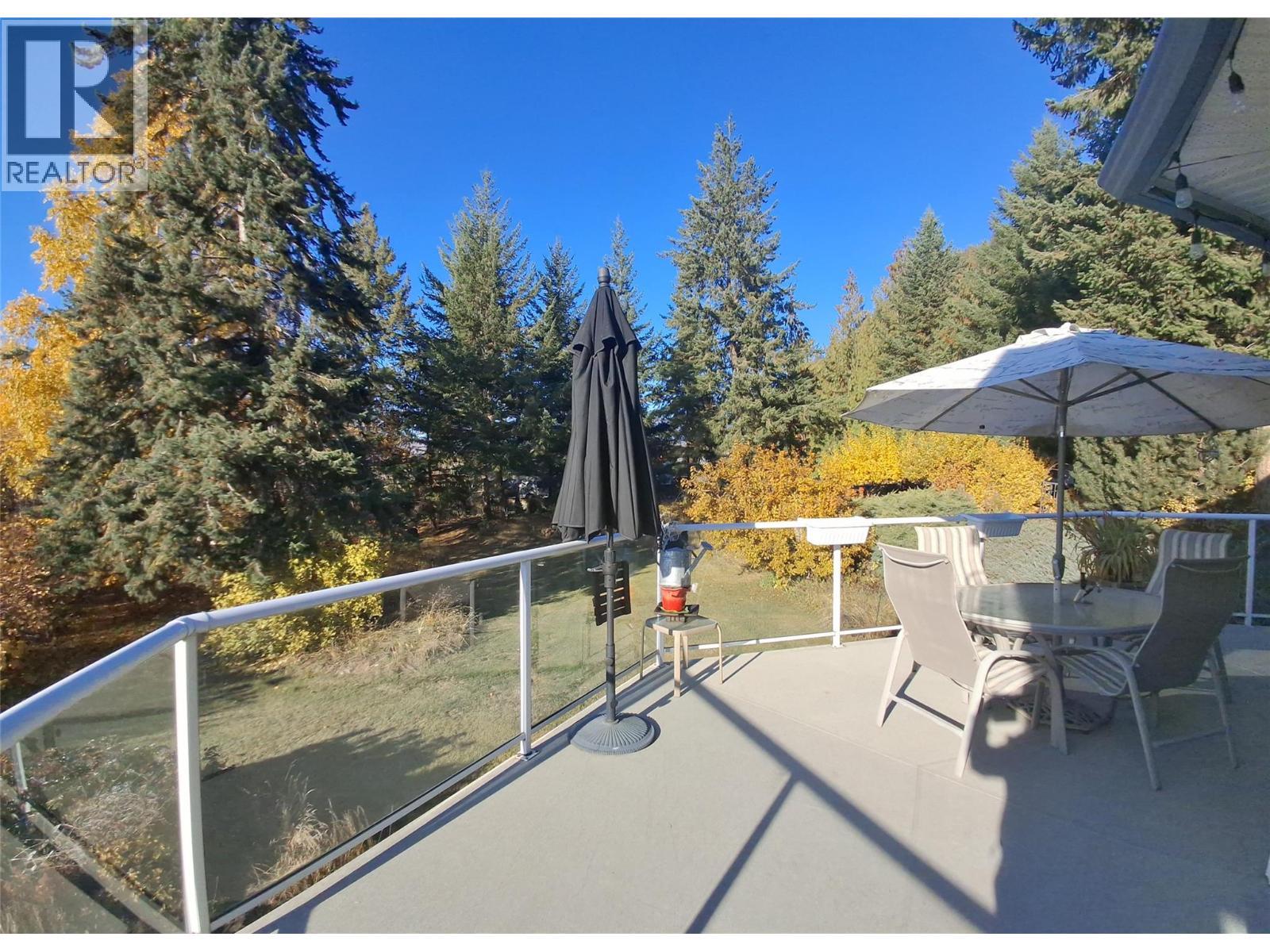 3267 Roncastle Road, Blind Bay, BC - Outdoor