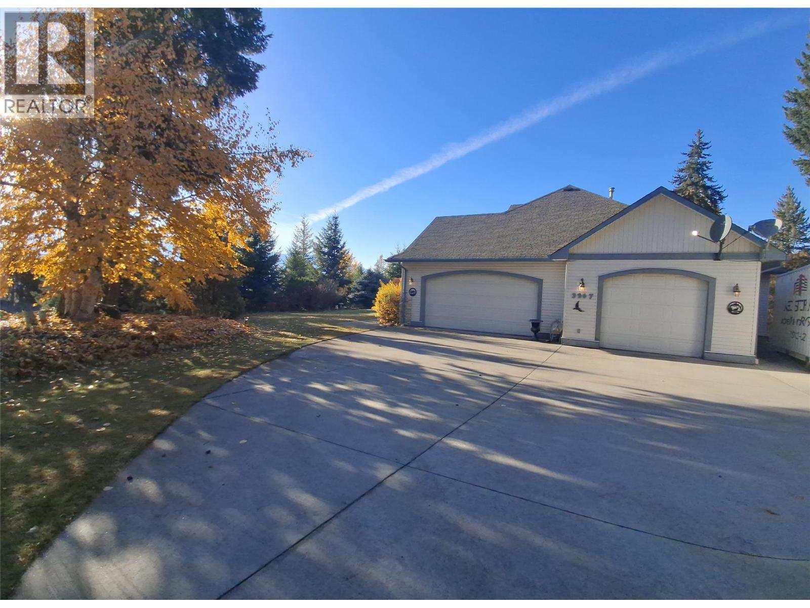 3267 Roncastle Road, Blind Bay, BC - Outdoor