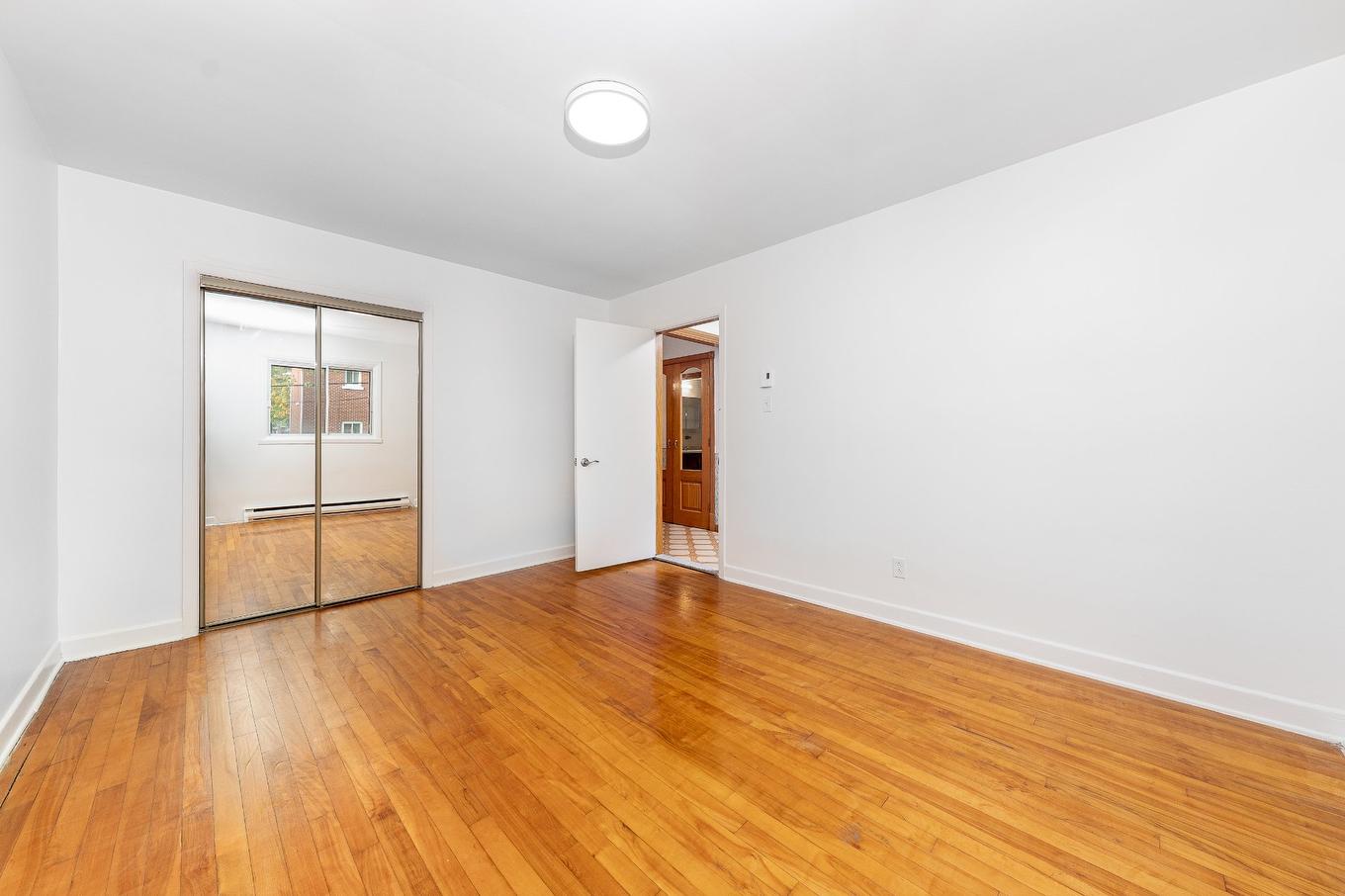 Primary bedroom - 3077 Rue Paul-Pau, Montréal (Mercier/Hochelaga-Maisonneuve), QC - Indoor Photo Showing Other Room