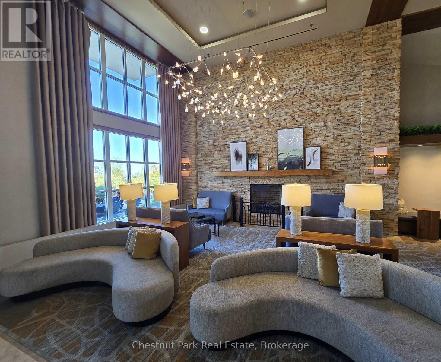 165 - 220 Gord Canning Drive, Blue Mountains, ON - Indoor Photo Showing Living Room