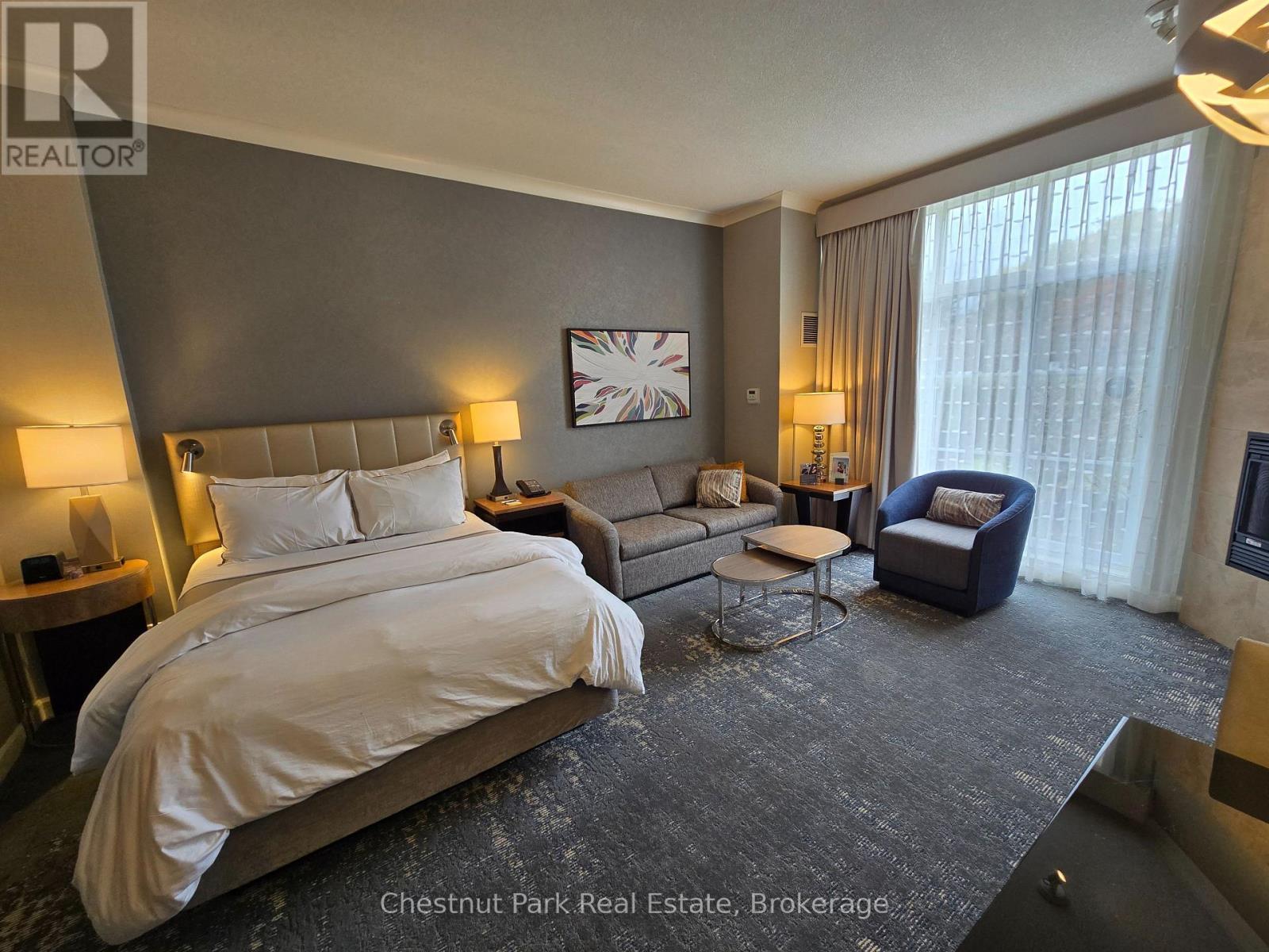 165 - 220 Gord Canning Drive, Blue Mountains, ON - Indoor Photo Showing Bedroom