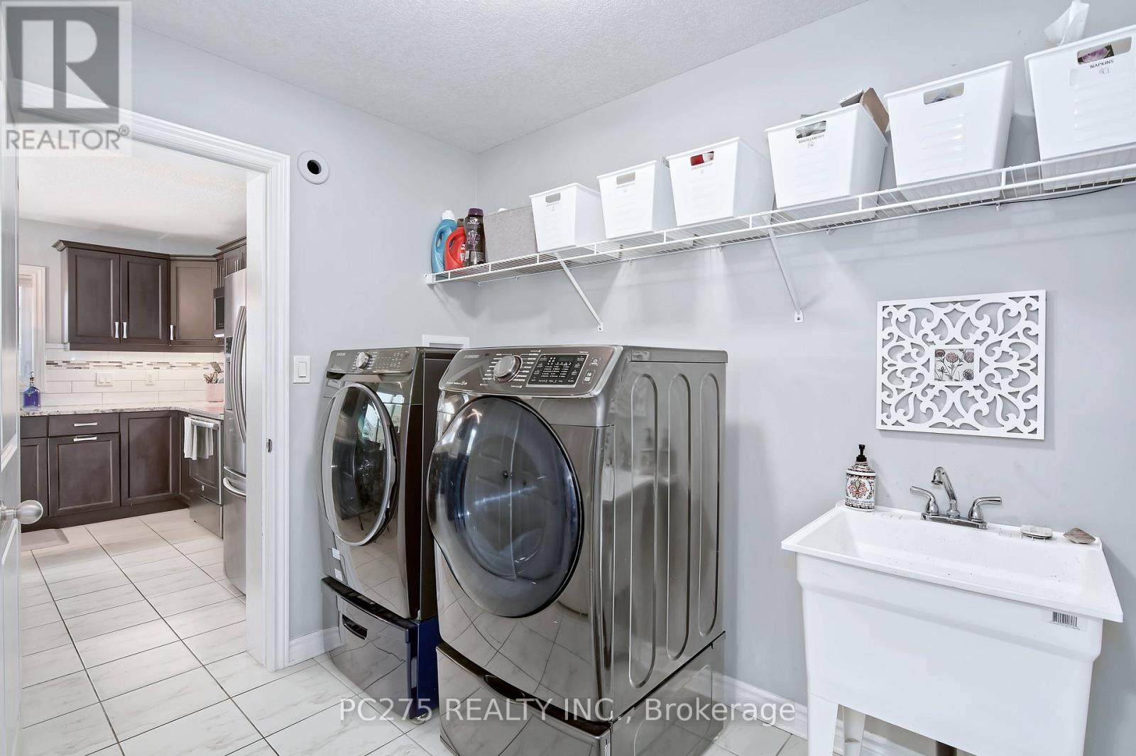 20 Honey Bend, St. Thomas, ON - Indoor Photo Showing Laundry Room