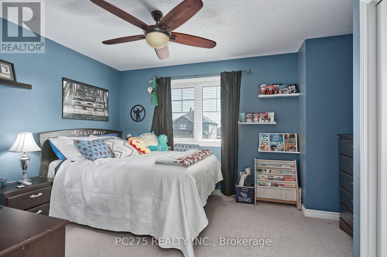20 Honey Bend, St. Thomas, ON - Indoor Photo Showing Bedroom