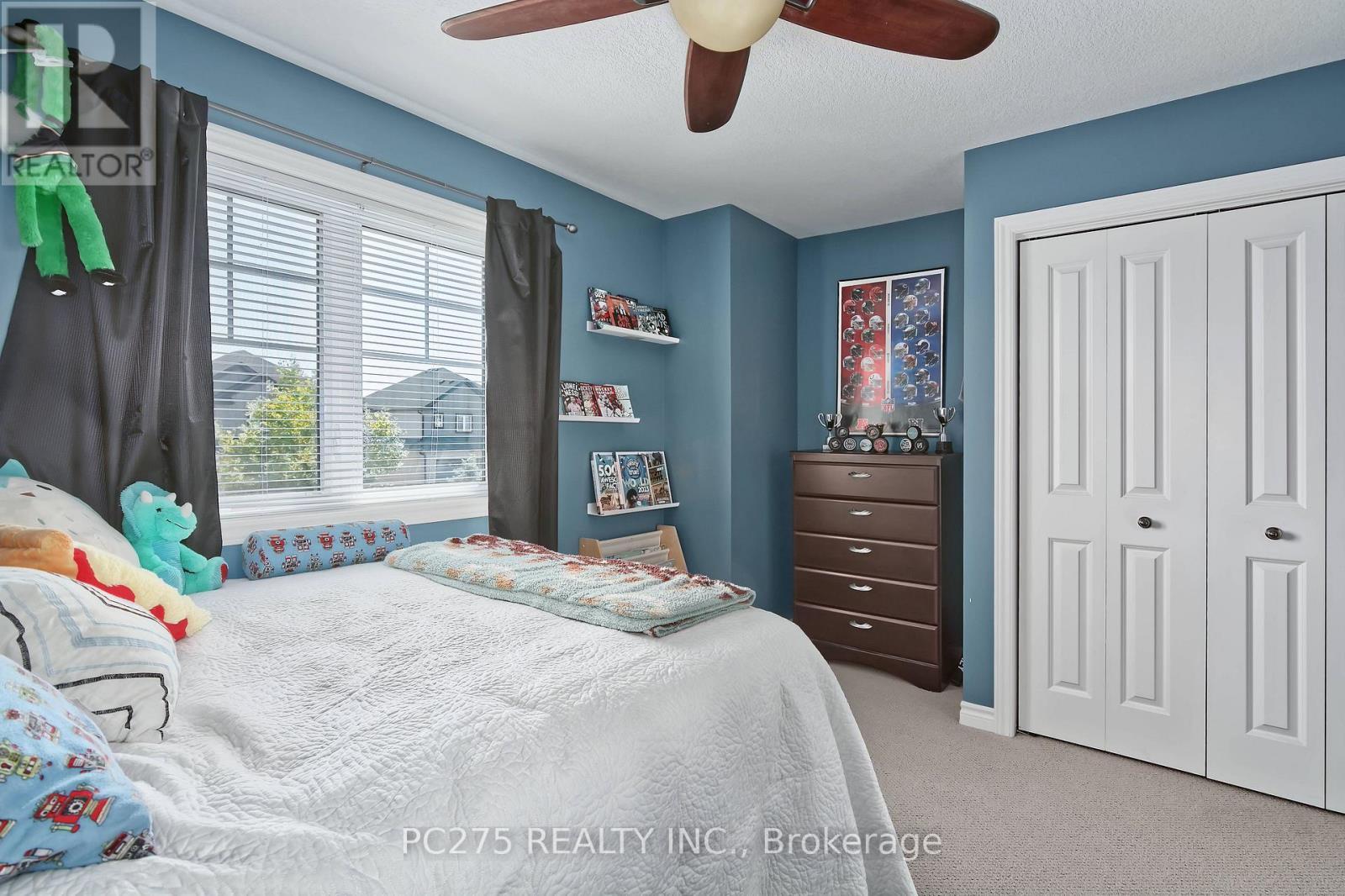 20 Honey Bend, St. Thomas, ON - Indoor Photo Showing Bedroom