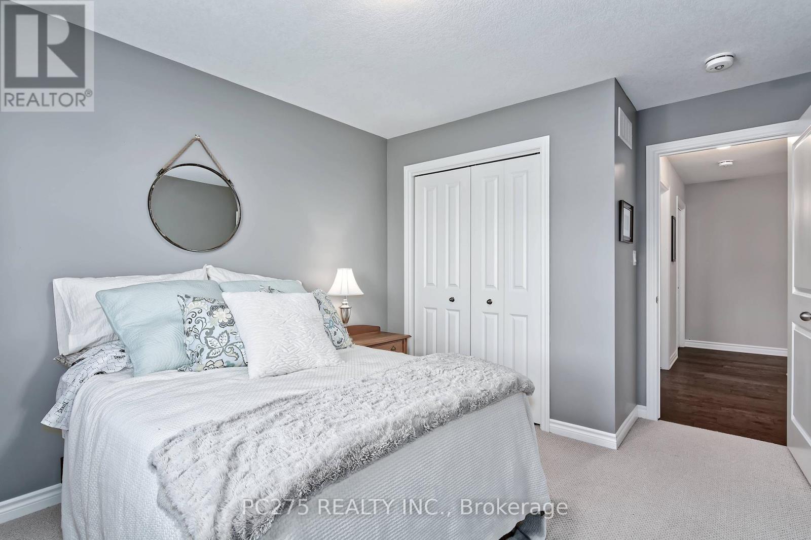 20 Honey Bend, St. Thomas, ON - Indoor Photo Showing Bedroom