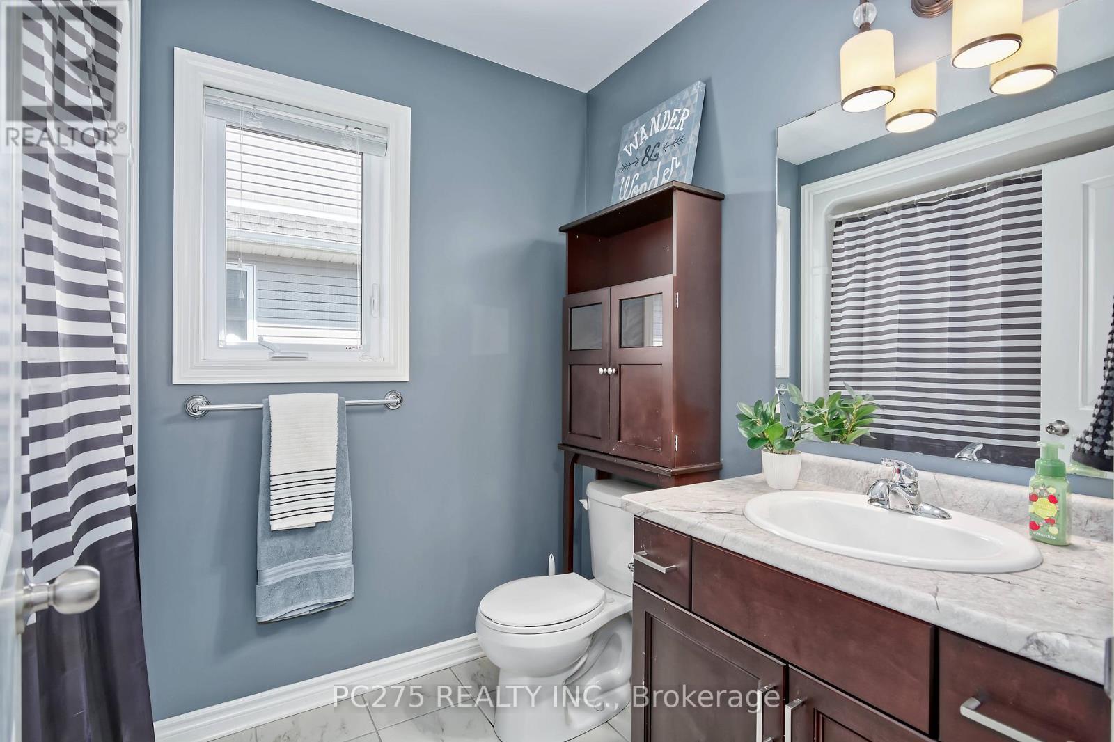 20 Honey Bend, St. Thomas, ON - Indoor Photo Showing Bathroom