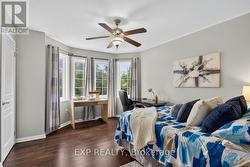 Large 2nd Bedroom w/ Bay Windows -