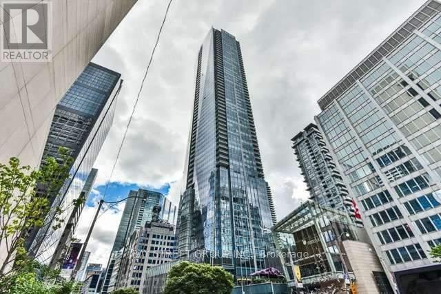 4207 - 180 University Avenue, Toronto, ON - Outdoor With Facade