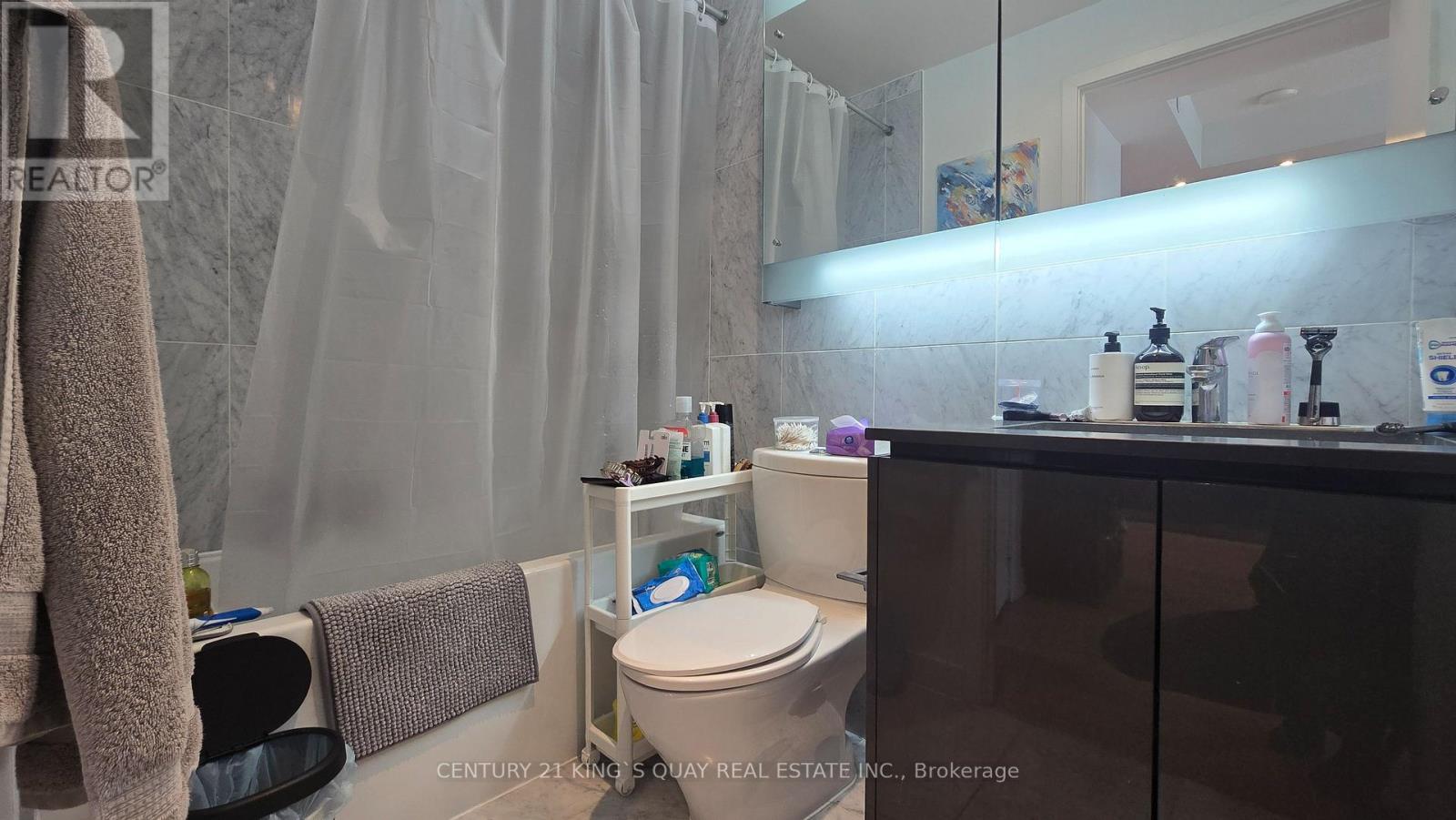1708 - 115 Mcmahon Drive, Toronto, ON - Indoor Photo Showing Bathroom
