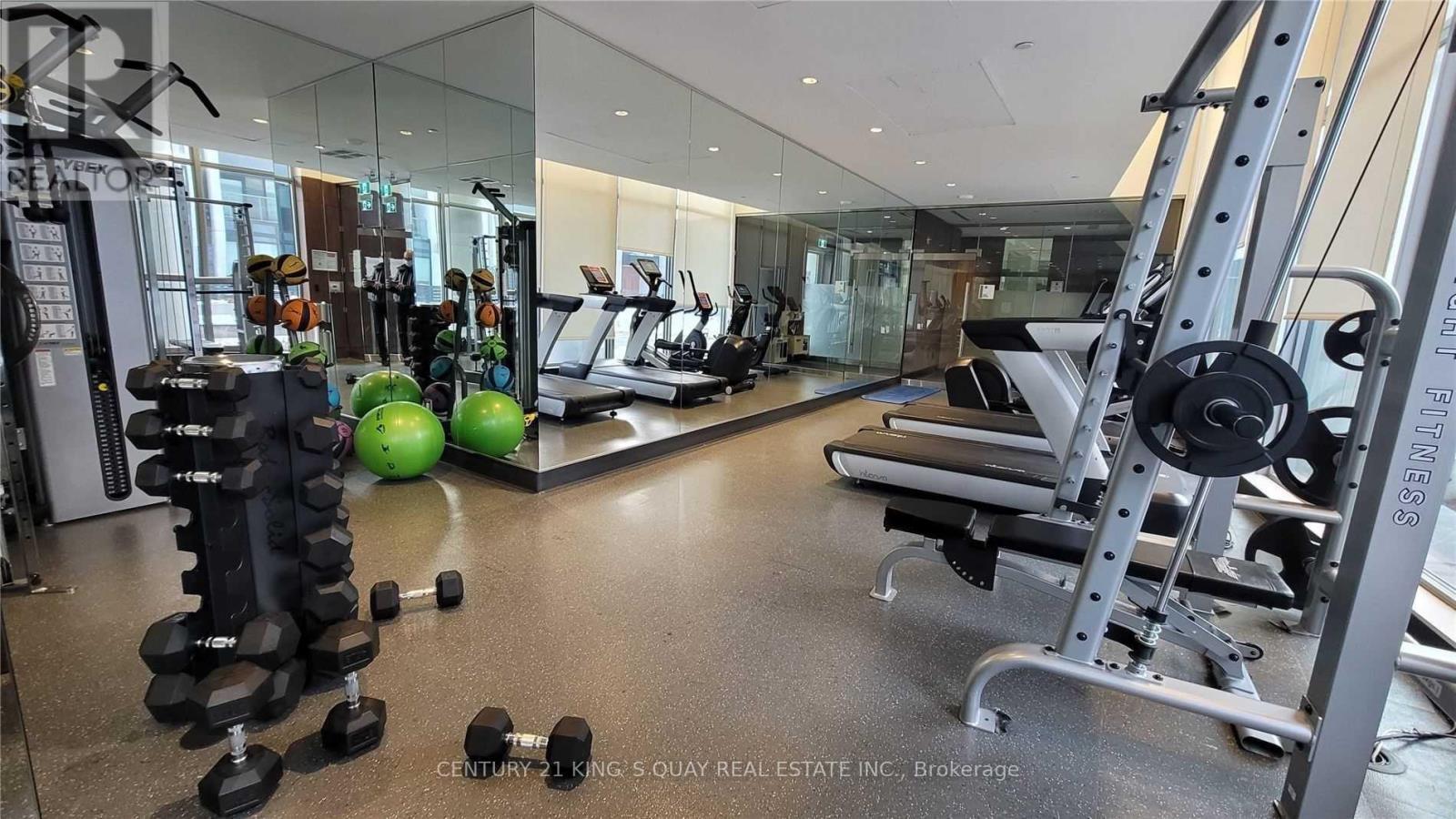 1708 - 115 Mcmahon Drive, Toronto, ON - Indoor Photo Showing Gym Room