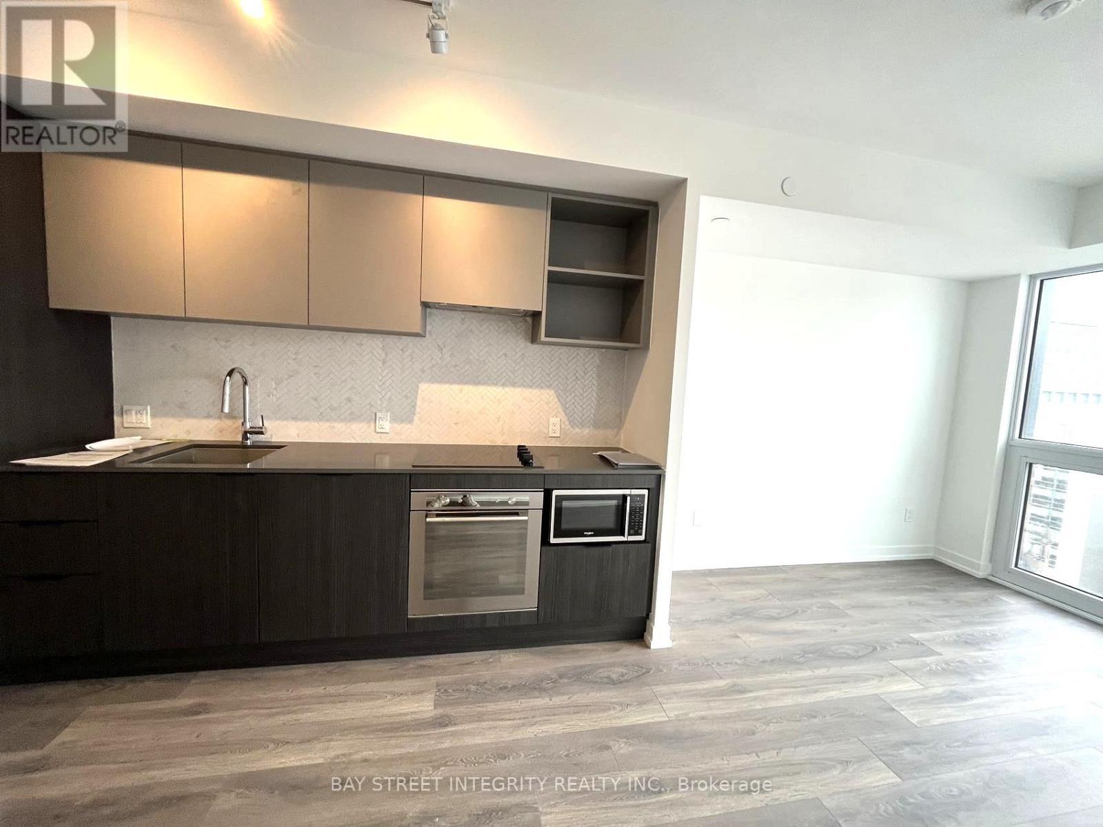 1809 - 82 Dalhousie Street, Toronto, ON - Indoor Photo Showing Kitchen
