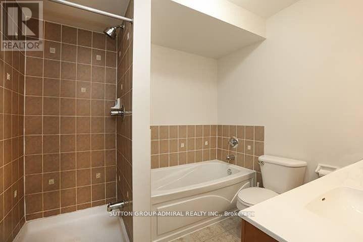 301 - 12 Brian Peck Crescent, Toronto, ON - Indoor Photo Showing Bathroom