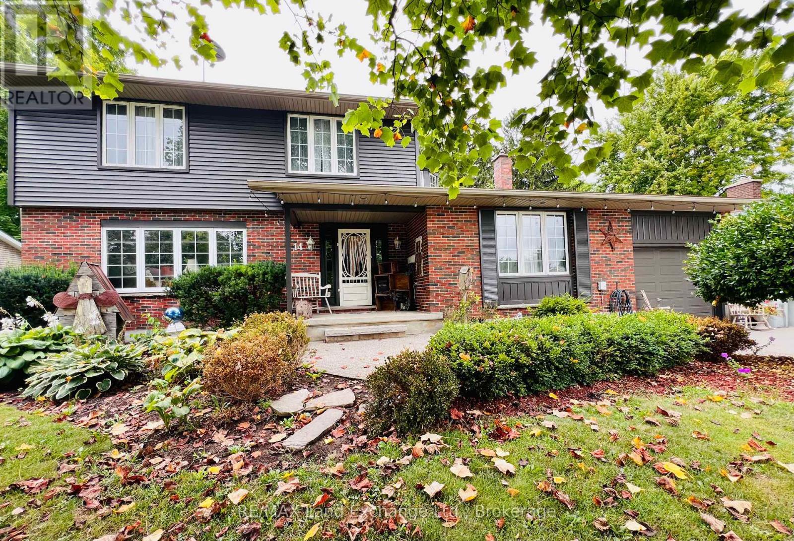 14 Mcdonald Street W, North Perth (Listowel), ON - Outdoor With Facade