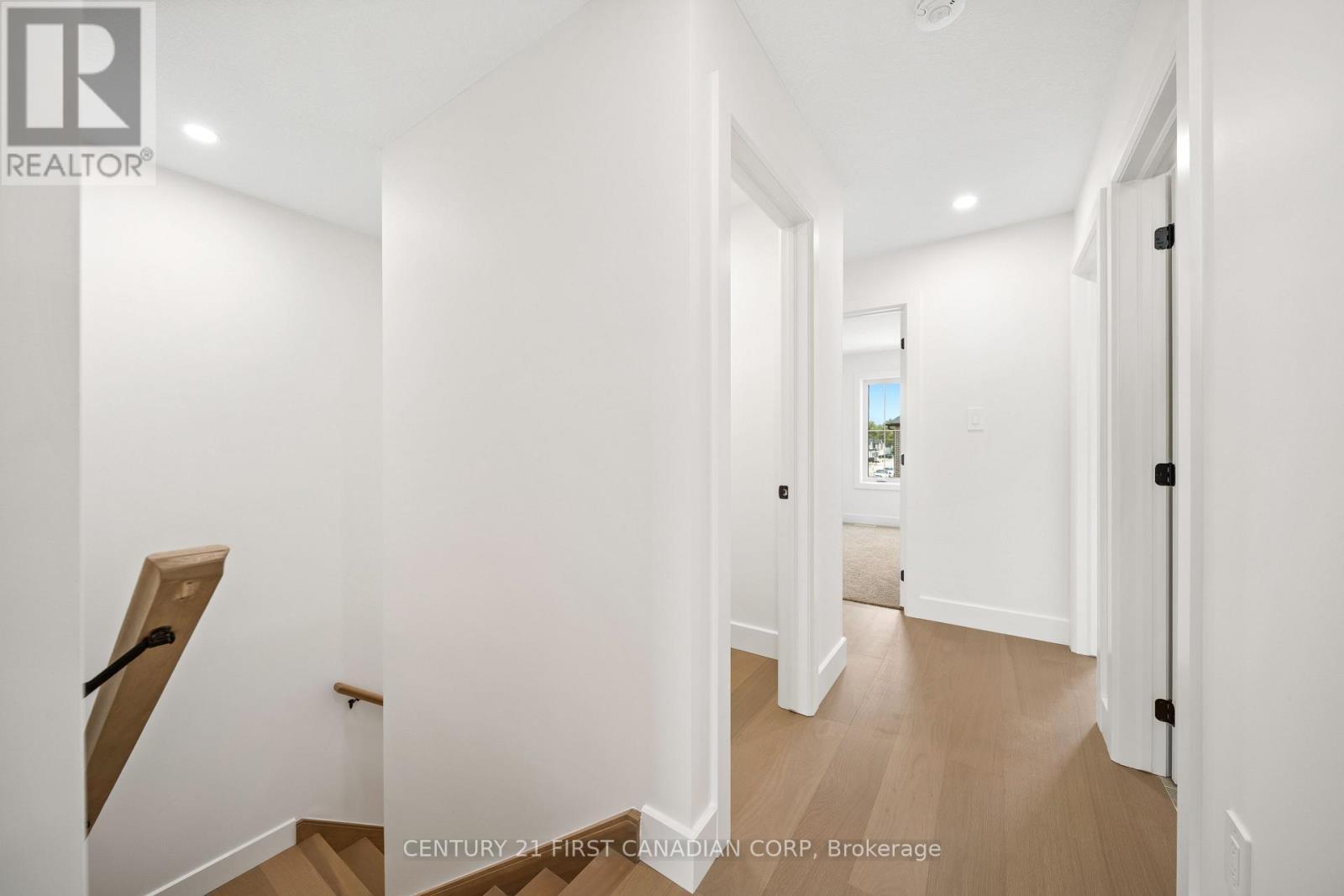 147-43(55) Scotts Drive, Lucan Biddulph (Lucan), ON - Indoor Photo Showing Other Room