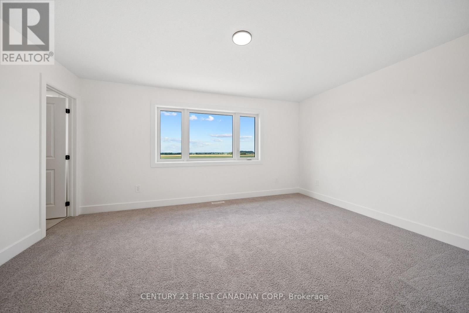 147-43(55) Scotts Drive, Lucan Biddulph (Lucan), ON - Indoor Photo Showing Other Room