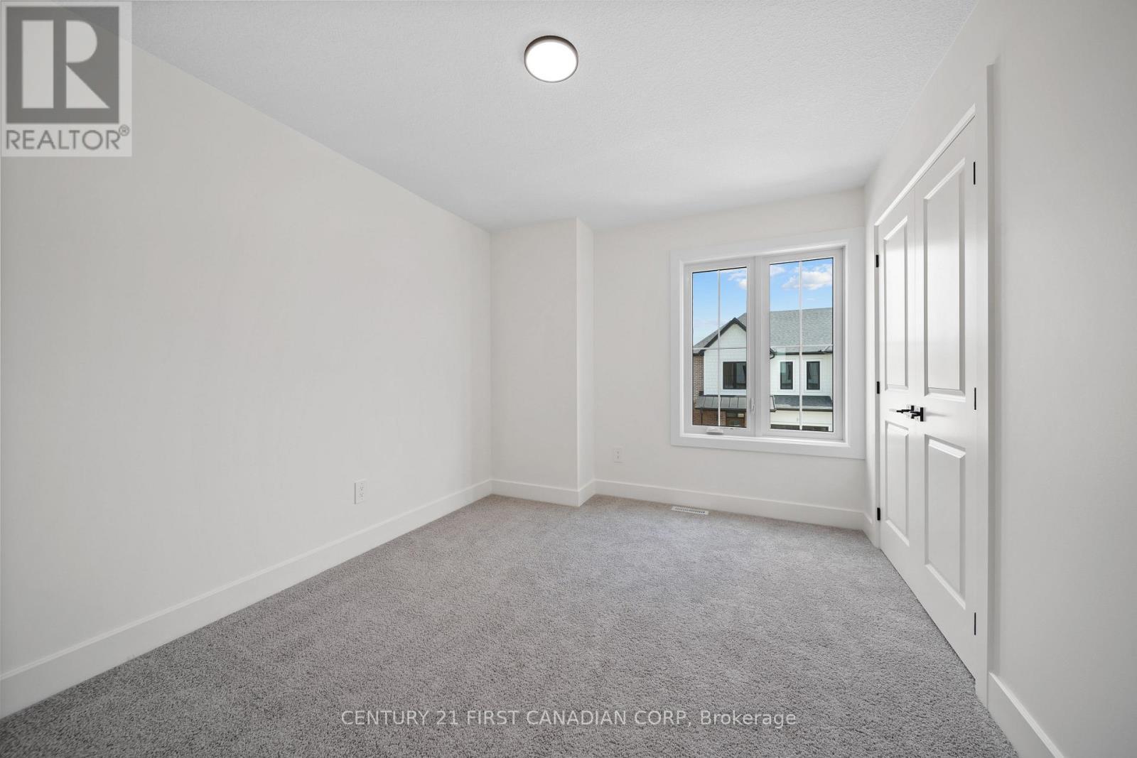 147-43(55) Scotts Drive, Lucan Biddulph (Lucan), ON - Indoor Photo Showing Other Room