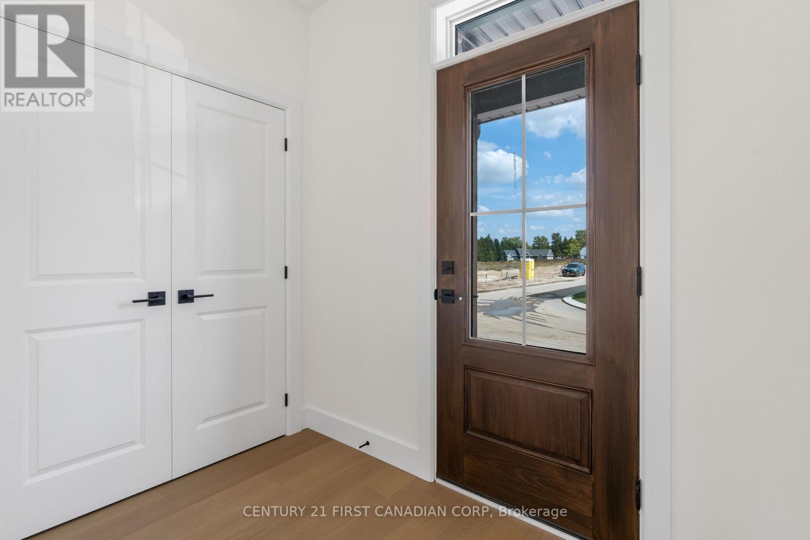 147-43(55) Scotts Drive, Lucan Biddulph (Lucan), ON - Indoor Photo Showing Other Room