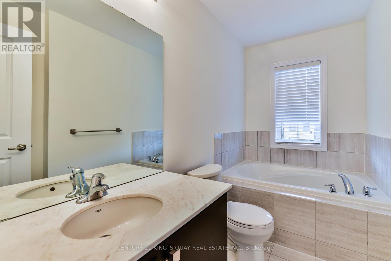 104 Frederick Wilson Avenue, Markham, ON - Indoor Photo Showing Bathroom