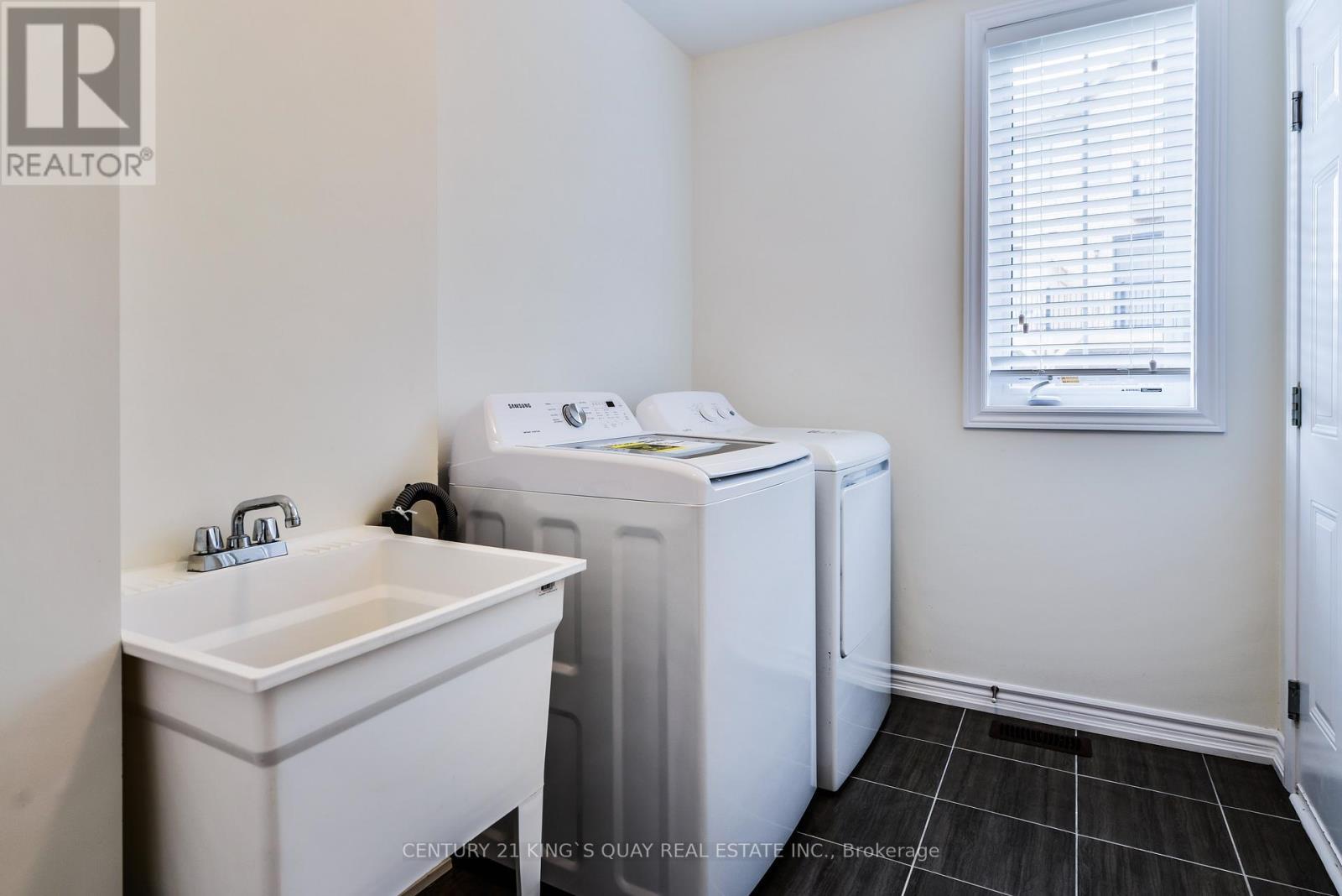 104 Frederick Wilson Avenue, Markham, ON - Indoor Photo Showing Laundry Room