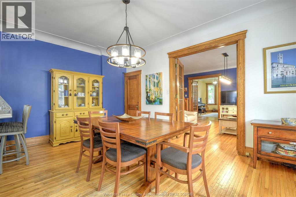 1097 Chilver Road, Windsor, ON - Indoor Photo Showing Dining Room