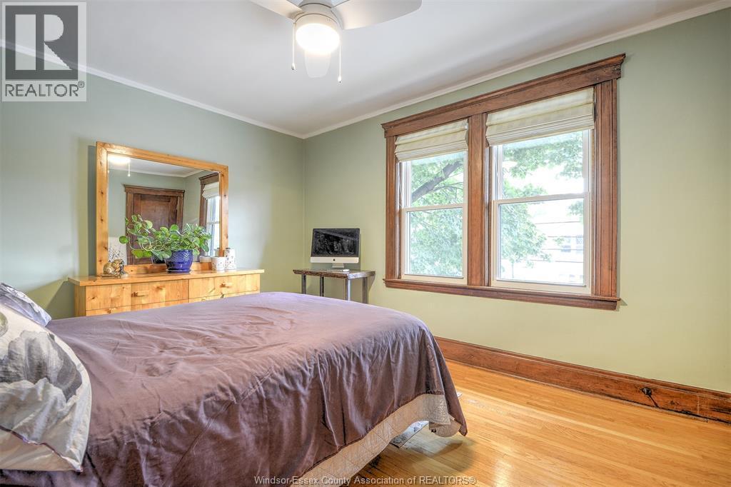 1097 Chilver Road, Windsor, ON - Indoor Photo Showing Bedroom