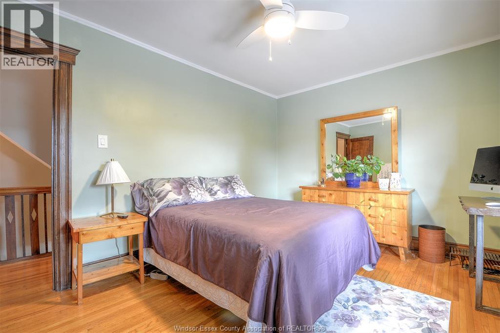 1097 Chilver Road, Windsor, ON - Indoor Photo Showing Bedroom