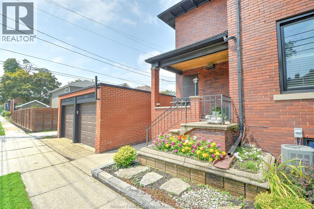 1097 Chilver Road, Windsor, ON - Outdoor With Exterior